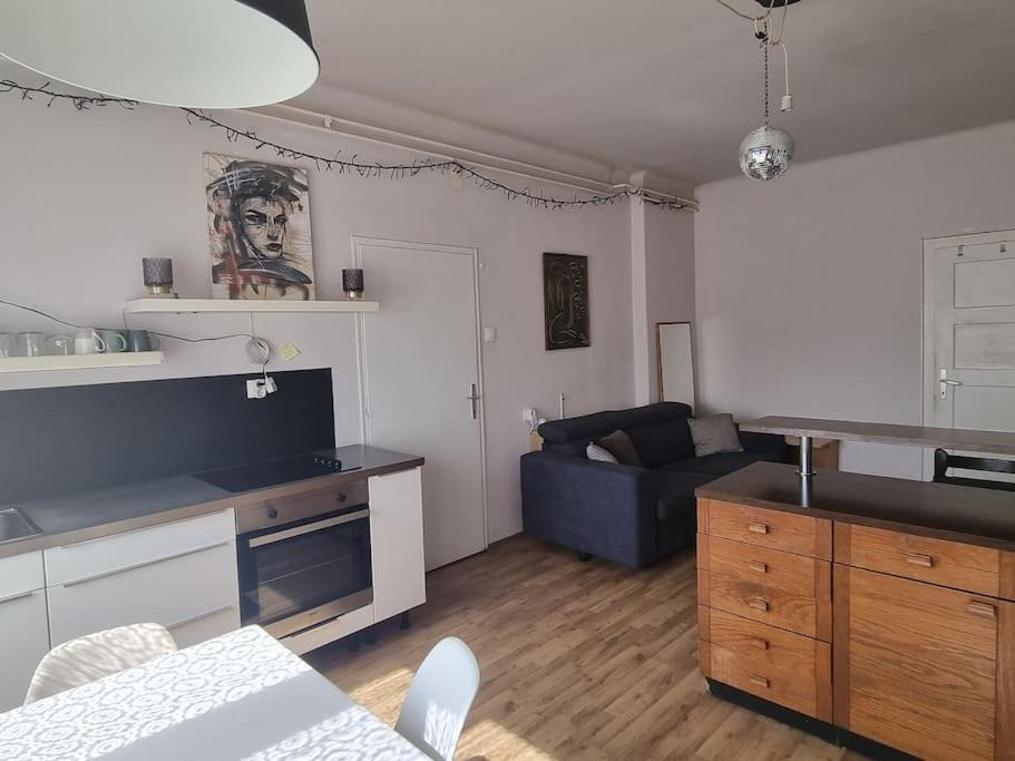 Cosy 2 Room Apartment With Nice Vibe, For Up To 4 Laibach Exterior foto