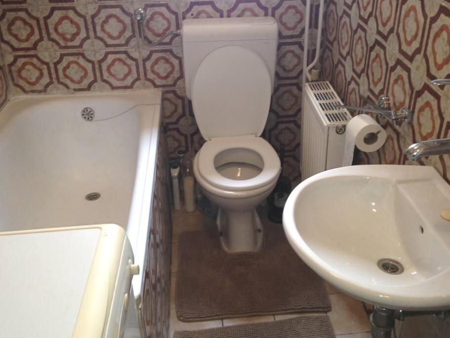 Cosy 2 Room Apartment With Nice Vibe, For Up To 4 Laibach Exterior foto